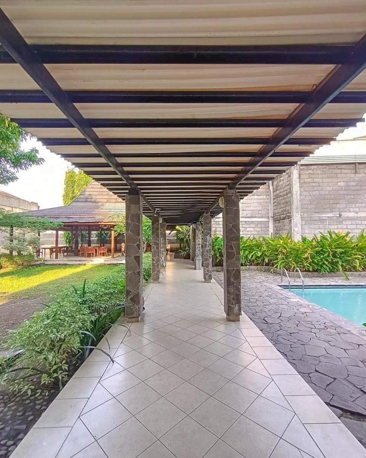 Guest House Teras Solo Syariah Extérieur photo